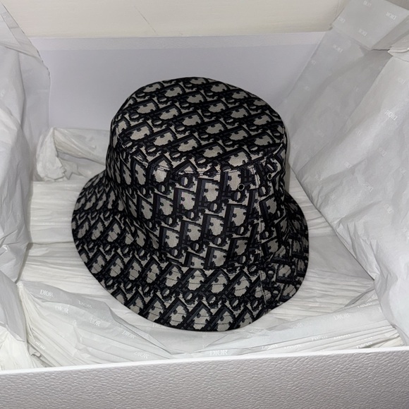 Authentic Reversible Christian Dior Bucket Hat - Picture 1 of 11
